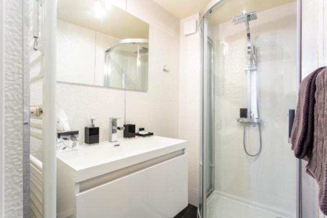 Cmg Grand Boulevards / Sentiers II Apartment Париж Екстериор снимка